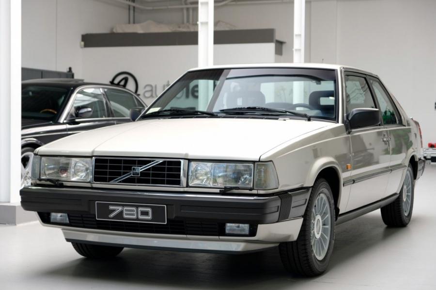  Volvo 780 Coupe 1985 года  (фото 34 из 62)